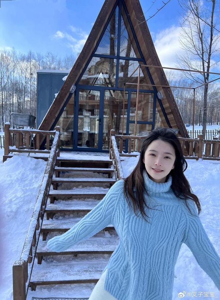 图片被称为最美丽，叉子宝宝cos瓶儿带来美图