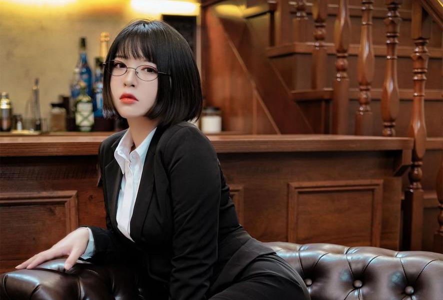 半半子cosplay照片原图曝光，清晰细腻感受视觉魅力