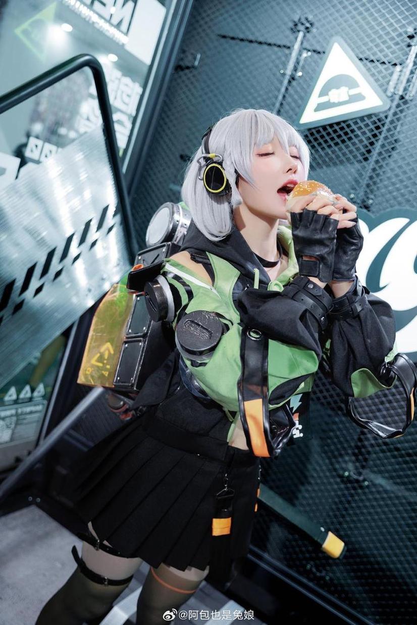阿包也是兔娘4月加冕，这些照片分享cos技巧助你成为专业coser