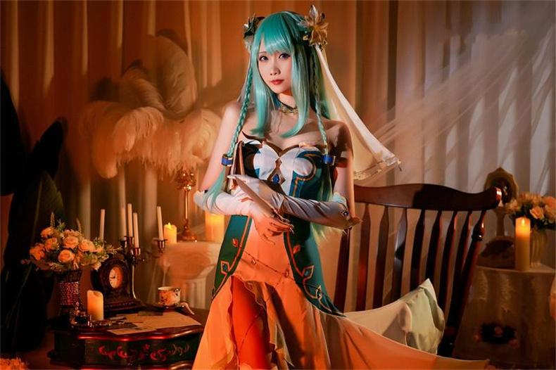 神秘的晓美妈白玫瑰之cos作品精选