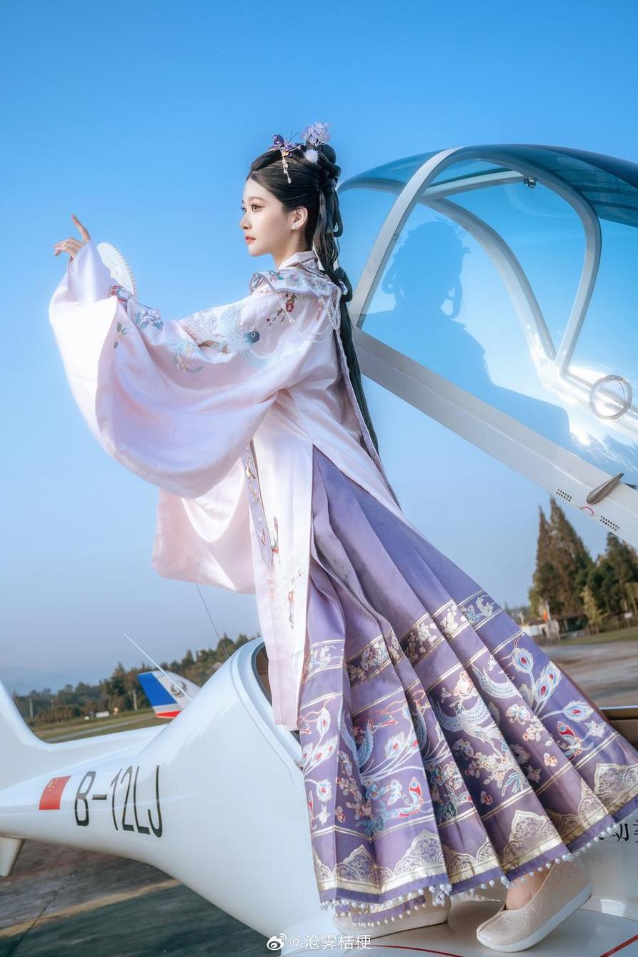 “尼禄cosplay摄影大作”——沧霁桔梗cosplay尼禄摄影图片分享