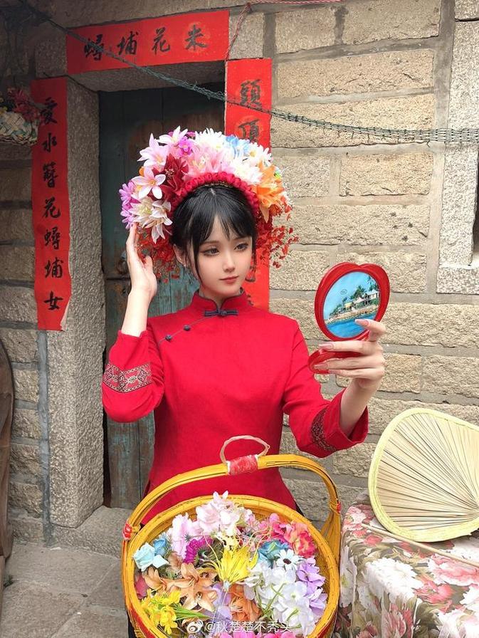 追求完美的秋楚楚奇迹暖暖cos照片，既要美得视觉舒服，也要能让心灵感到愉悦。