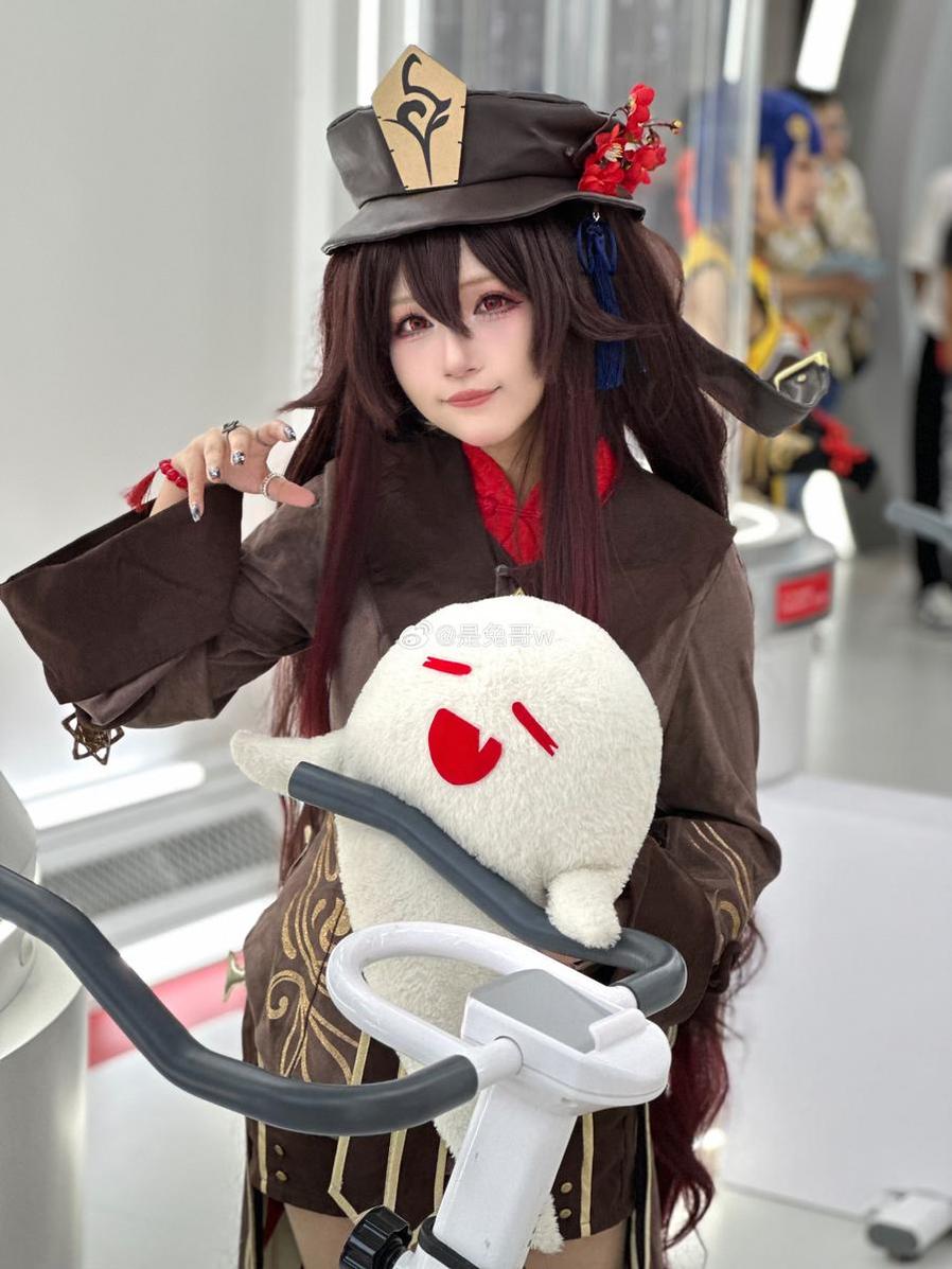 是兔哥w玉藻前：华服之美尽显于镜头
