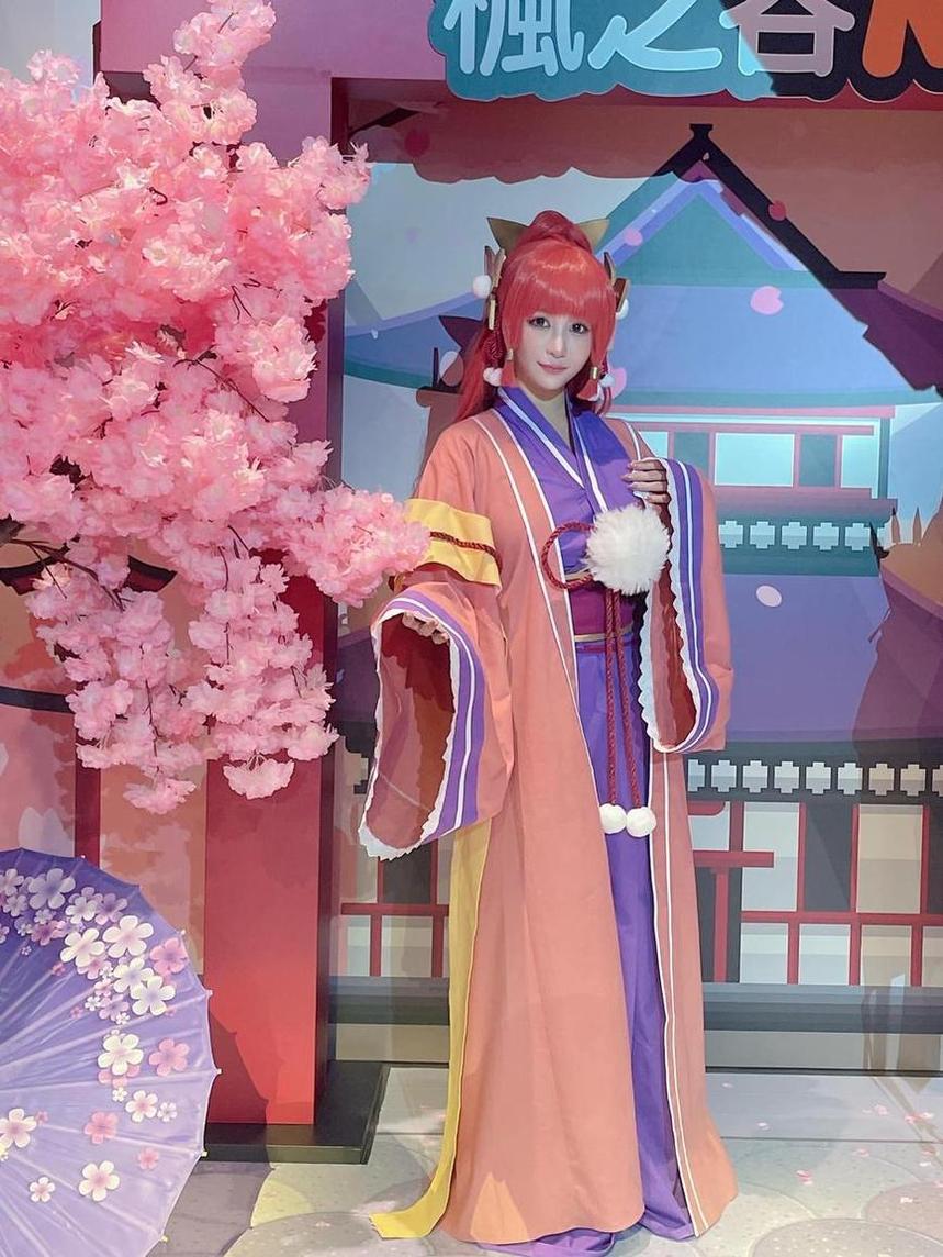 白神泱爱宕原创cosplay作品，打造完美舞台