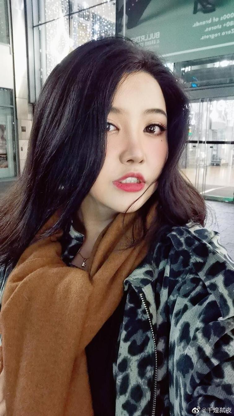 手机锁屏、桌面必备图！Vampirella千煌弑夜cos作品给你最强冷艳风