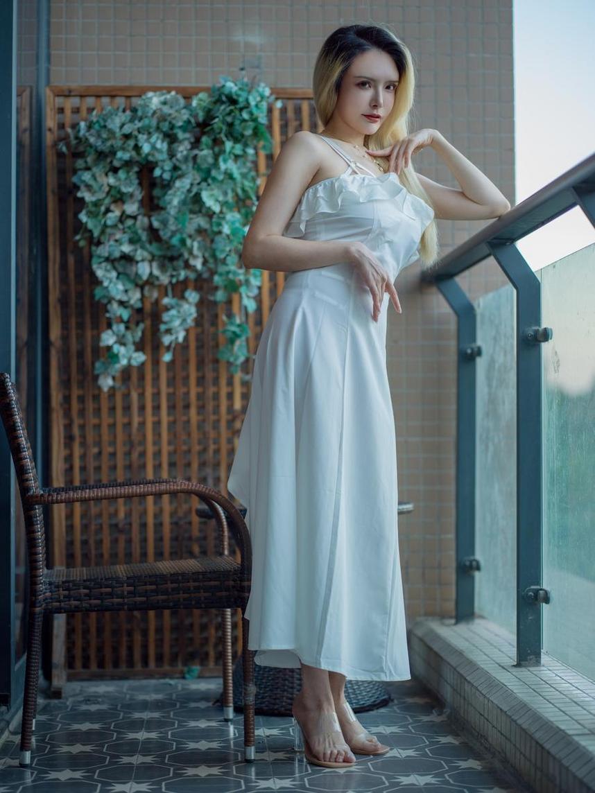 风景如画：秋和柯基coser拍摄的原图照片