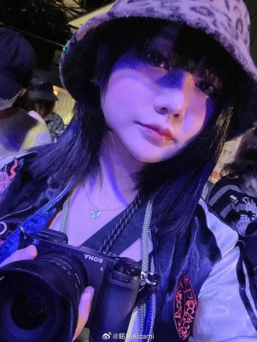 大热coser铭铭kizami写真超详细全家福曝光啦