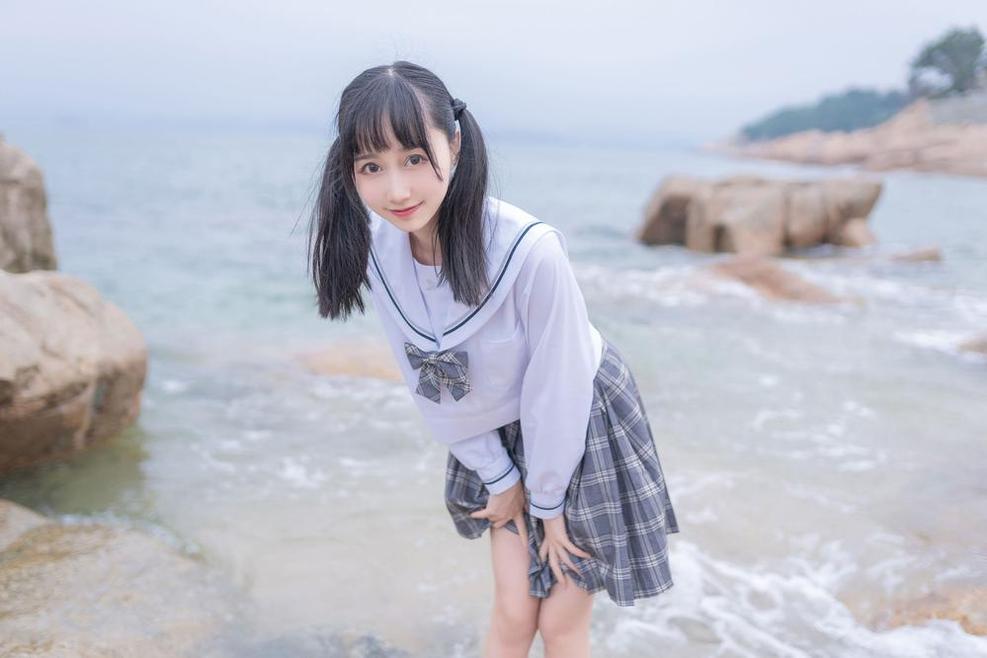 可爱宅萌木绵绵owo亲一下，分享精美cos照片合集