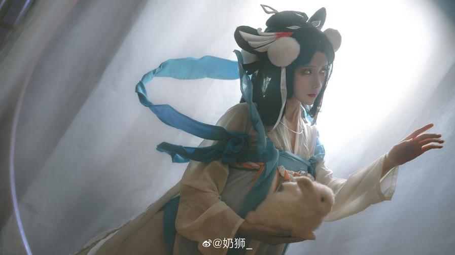 精致绝美的奶狮不咬人碧蓝航线cosplay照片，带你走进梦幻世界