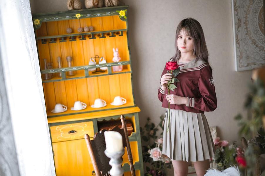 巨细无遗的秋楚楚女皇cos作品原图，只为精美而生