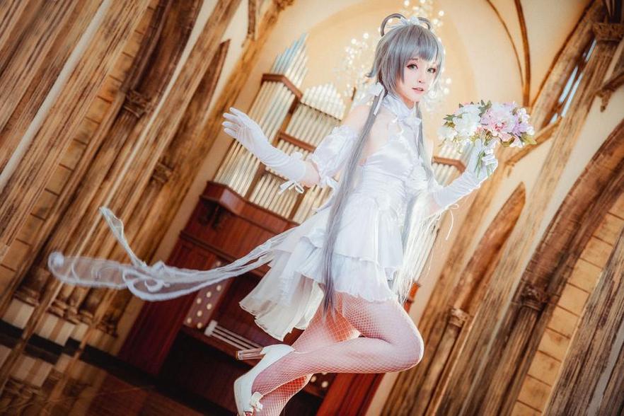 Yui金鱼毛衣图作品：引领潮流的cosplay图片，让你随时更新