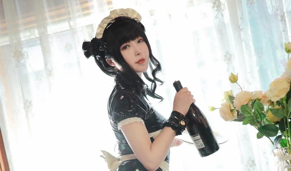 小容仔咕咕咕玛修的最新cos照片，让你感受前所未有的魅力