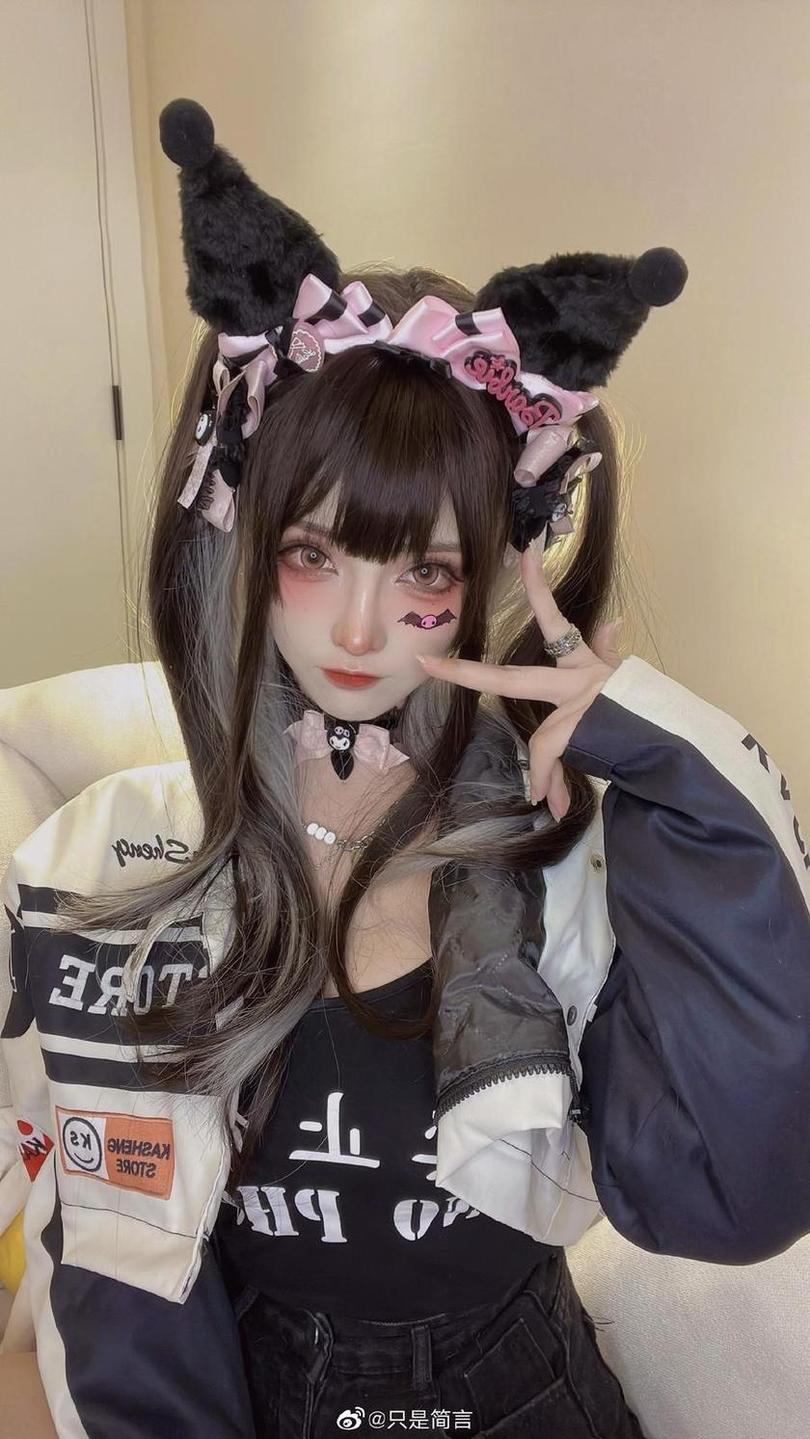 喜欢cosplay就来看看《只是简言cosplay大全》里的高清美图吧