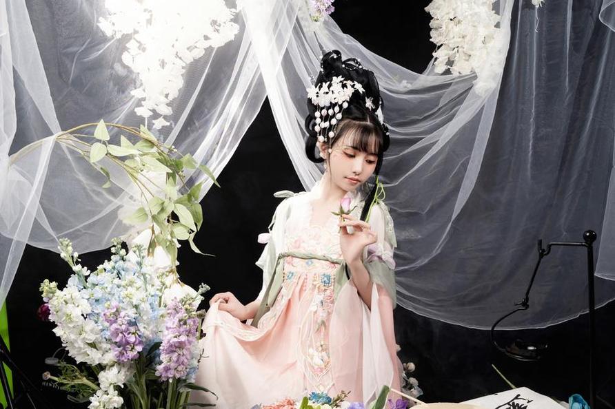 喵小吉天竺少女cos作品：带你领略异国风情